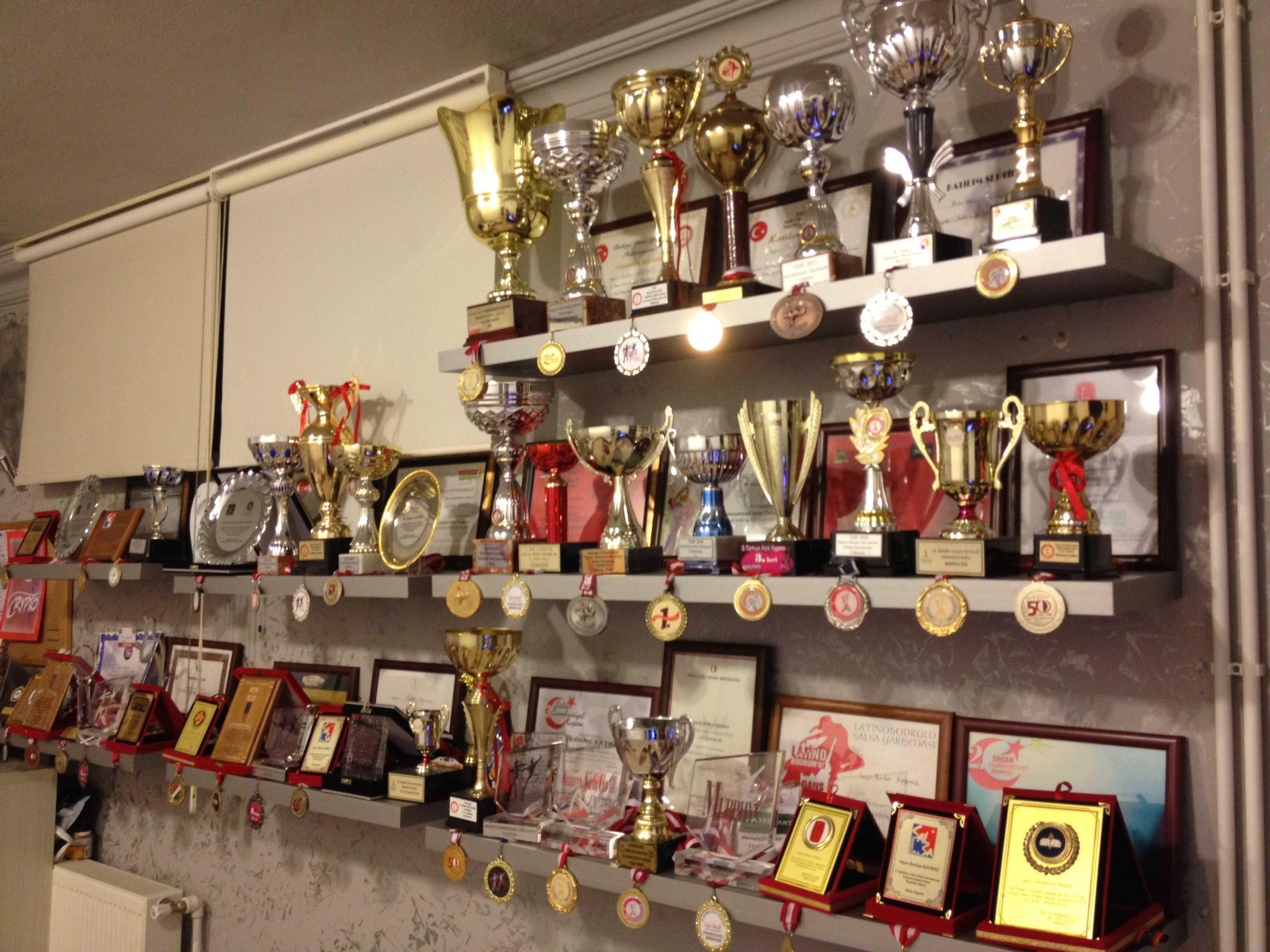 Crypto Dans Stüdyosu - Düğün Dansı