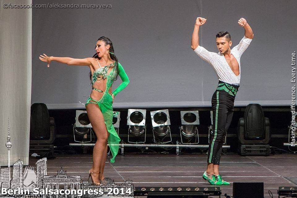 Crypto Dans Stüdyosu - Düğün Dansı - 4. Fotoğraf