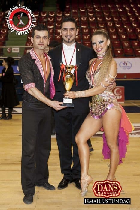 Crypto Dans Stüdyosu - Düğün Dansı