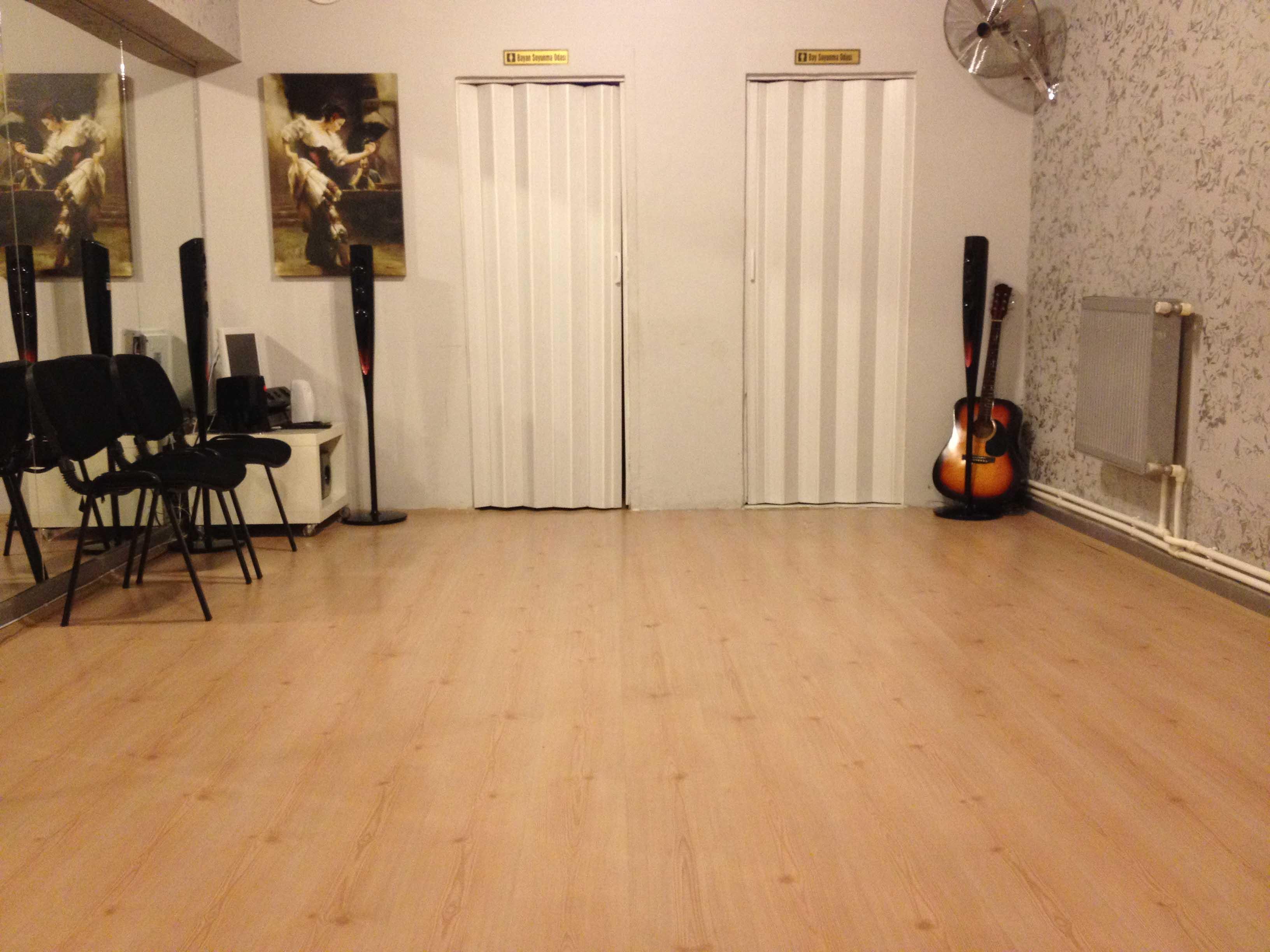 Crypto Dans Stüdyosu - Düğün Dansı