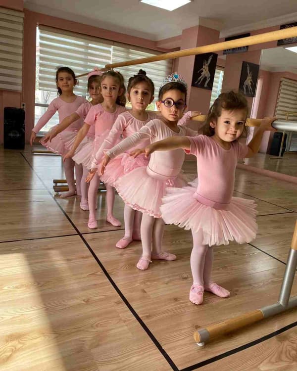 Demiurk Sanat Akademi - Düğün Dansı - 2. Fotoğraf