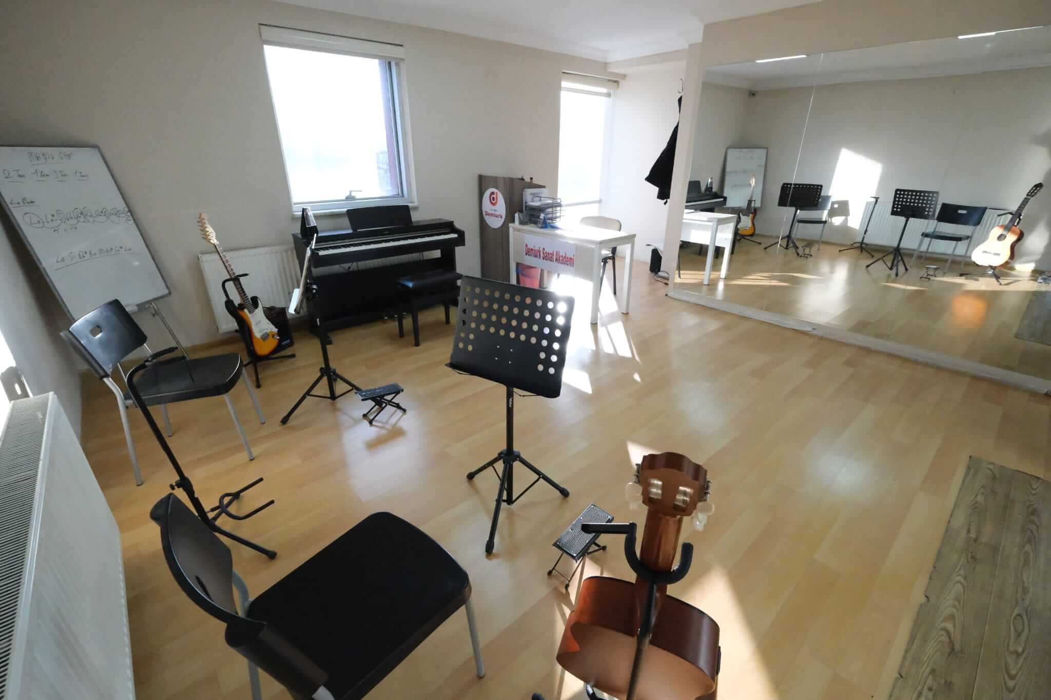 Demiurk Sanat Akademi - Düğün Dansı