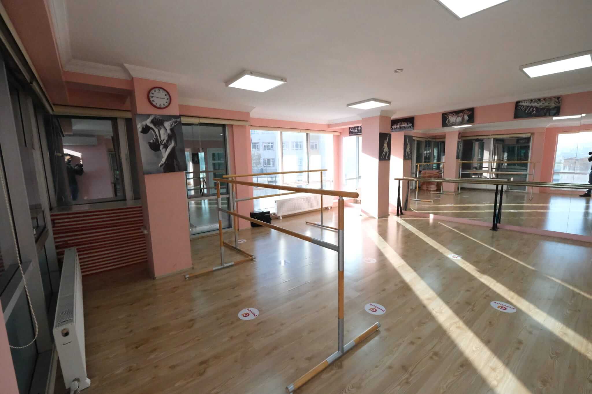 Demiurk Sanat Akademi - Düğün Dansı