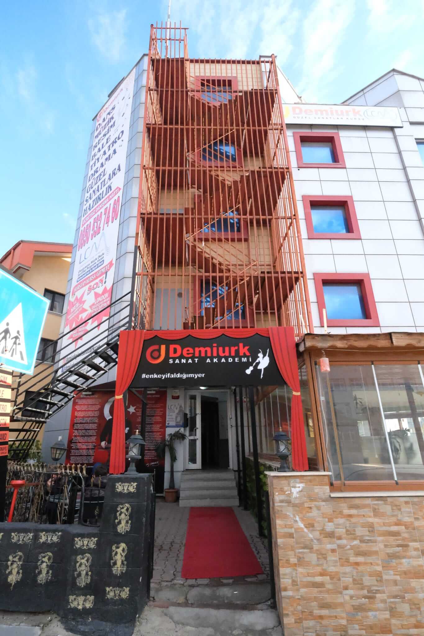 Demiurk Sanat Akademi - Düğün Dansı