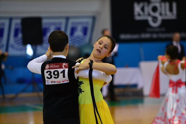Emir Kaya Dans Okulu - Düğün Dansı - 2. Fotoğraf Emir Kaya Dans Okulu - Düğün Dansı - 2. Fotoğraf