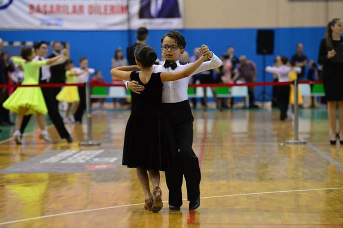 Emir Kaya Dans Okulu - Düğün Dansı - 1. Fotoğraf