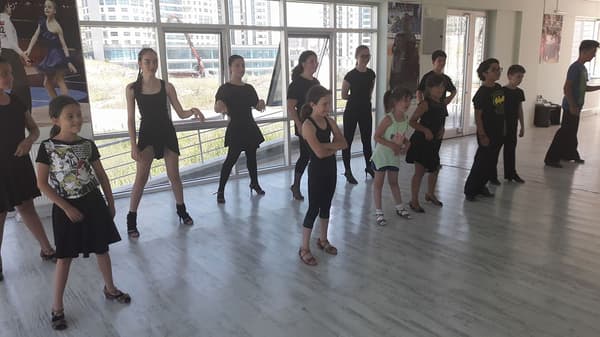 Emir Kaya Dans Okulu - Düğün Dansı - 11. Fotoğraf Emir Kaya Dans Okulu - Düğün Dansı - 11. Fotoğraf