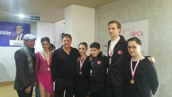 Emir Kaya Dans Okulu - Düğün Dansı - 43. Fotoğraf Emir Kaya Dans Okulu - Düğün Dansı - 43. Fotoğraf