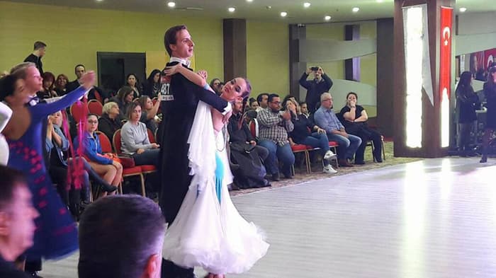 Emir Kaya Dans Okulu - Düğün Dansı - 3. Fotoğraf