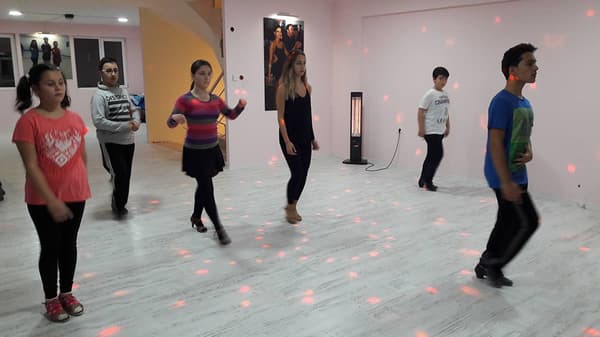 Emir Kaya Dans Okulu - Düğün Dansı - 24. Fotoğraf Emir Kaya Dans Okulu - Düğün Dansı - 24. Fotoğraf