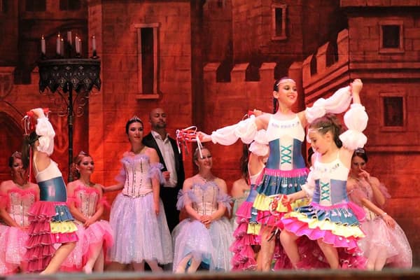 Kent Dans Bale Okulu - 7. Fotoğraf Kent Dans Bale Okulu - 7. Fotoğraf