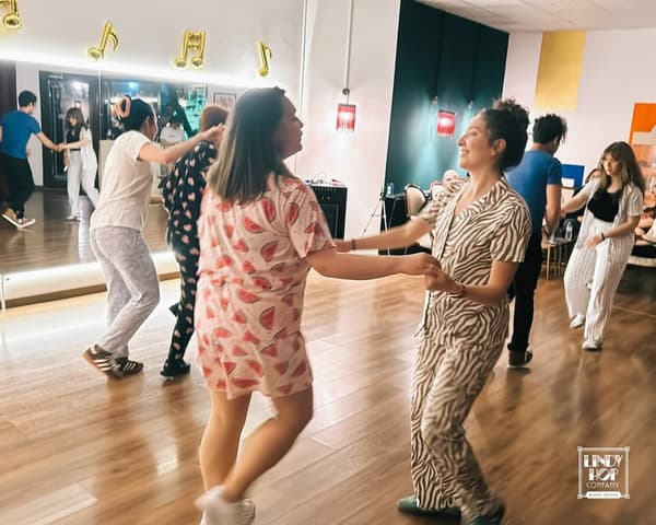 Lindy Hop Company - 13. Fotoğraf Lindy Hop Company - 13. Fotoğraf